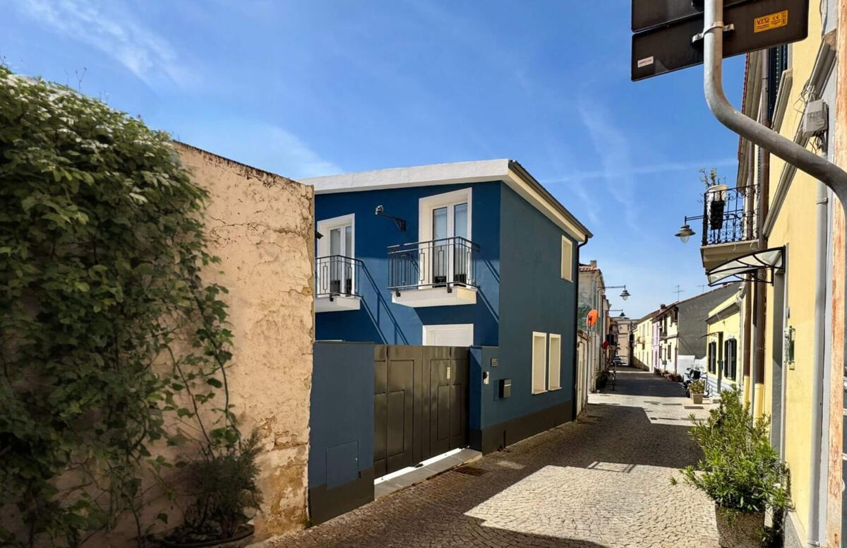 Luxurious 2-Bedroom Townhouse with Big Terrace